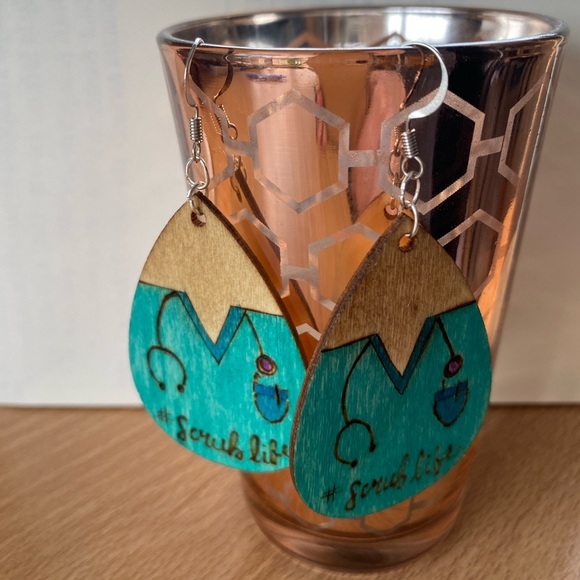 Wood Burned Earrings - Picture 6 of 6